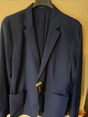Men's Navy Single-Breasted Sport Coat - Lightweight Tailored Blazer
